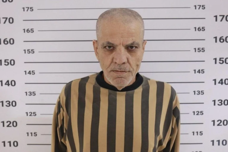 وزارة الداخلية تعلن عن توقيف خمسة ضباط في اللاذقية بتهمة التورط في انتهاكات ضد مدنيين